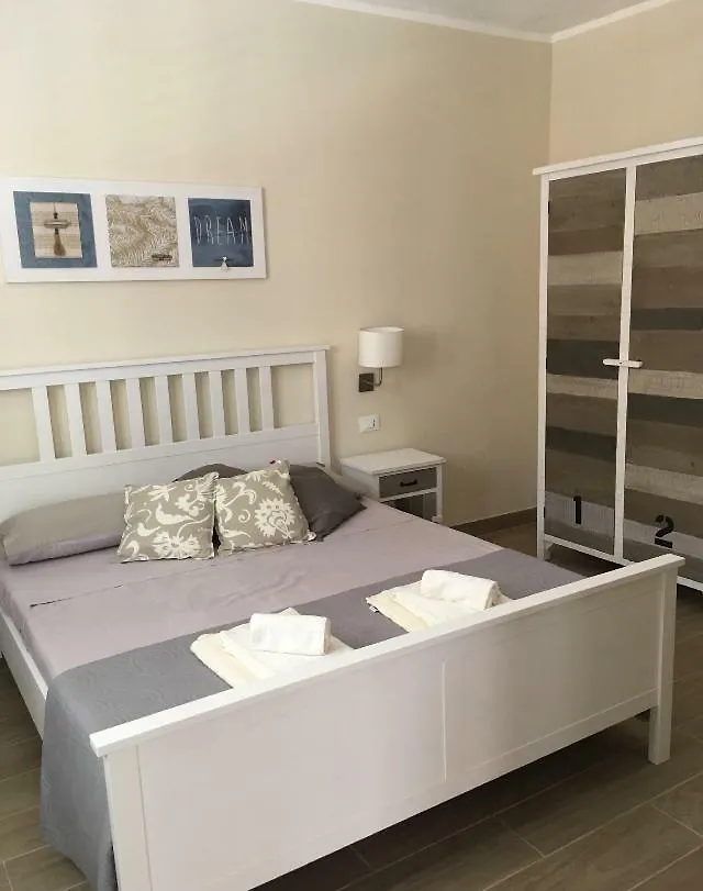 Camere A Sud - Lampedusa 0*,